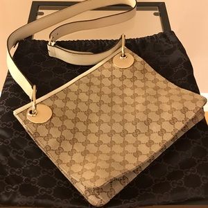 Gucci Vintage Logo Crossbody Bag